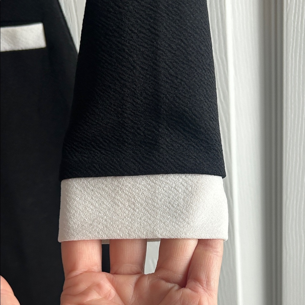 Black and White Button-Up Dress - Picture 4 of 10
